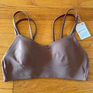 NWT lululemon like a cloud bra